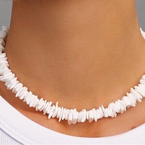 Elegant White Puka Shell choker / Beaded Necklace